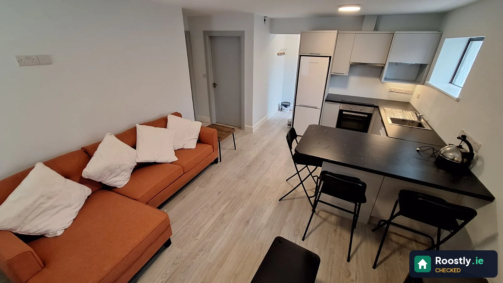 2 bed apartment for rent in Knocknacarra