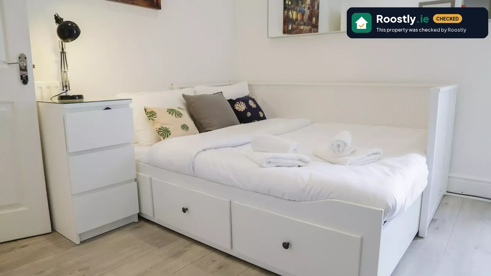 Studio for rent in Portobello