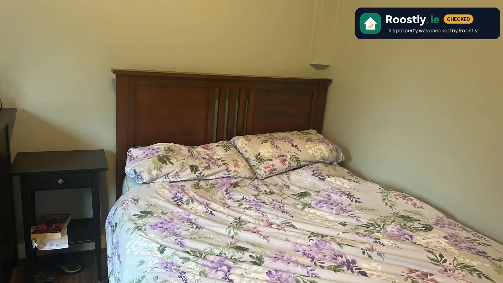 Room in a shared 3-bedroom apartment for rent in Walkinstown, Dublin, only professionals.