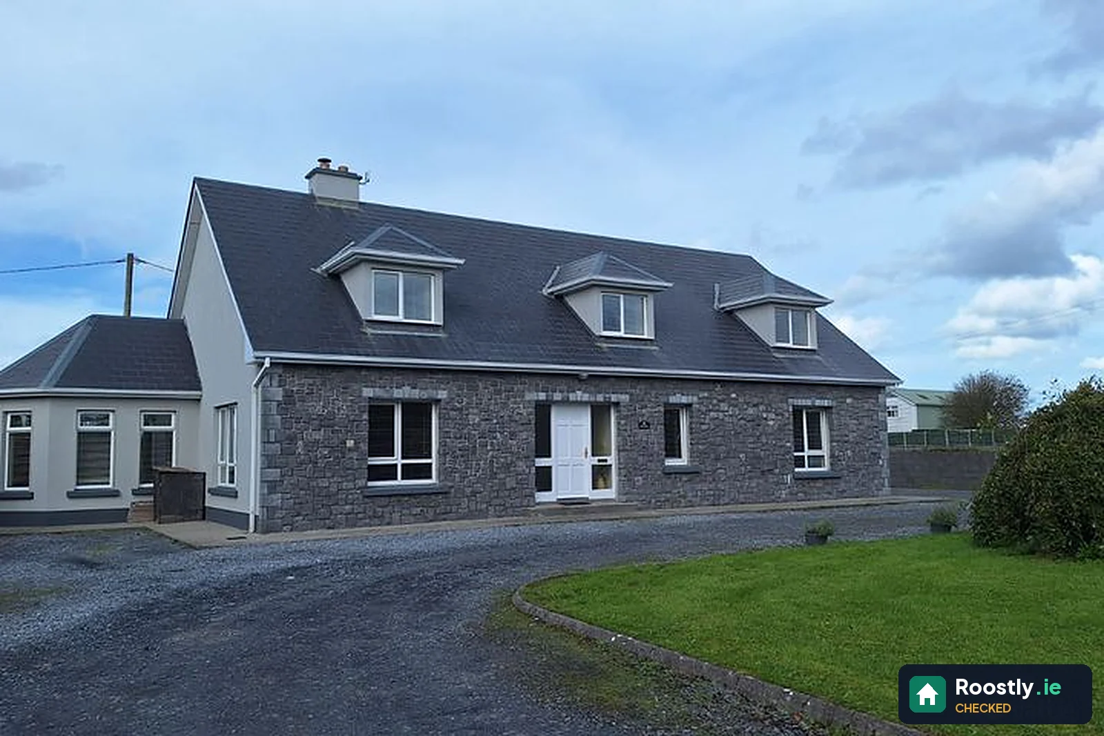 6 bed house for rent in Ballintemple