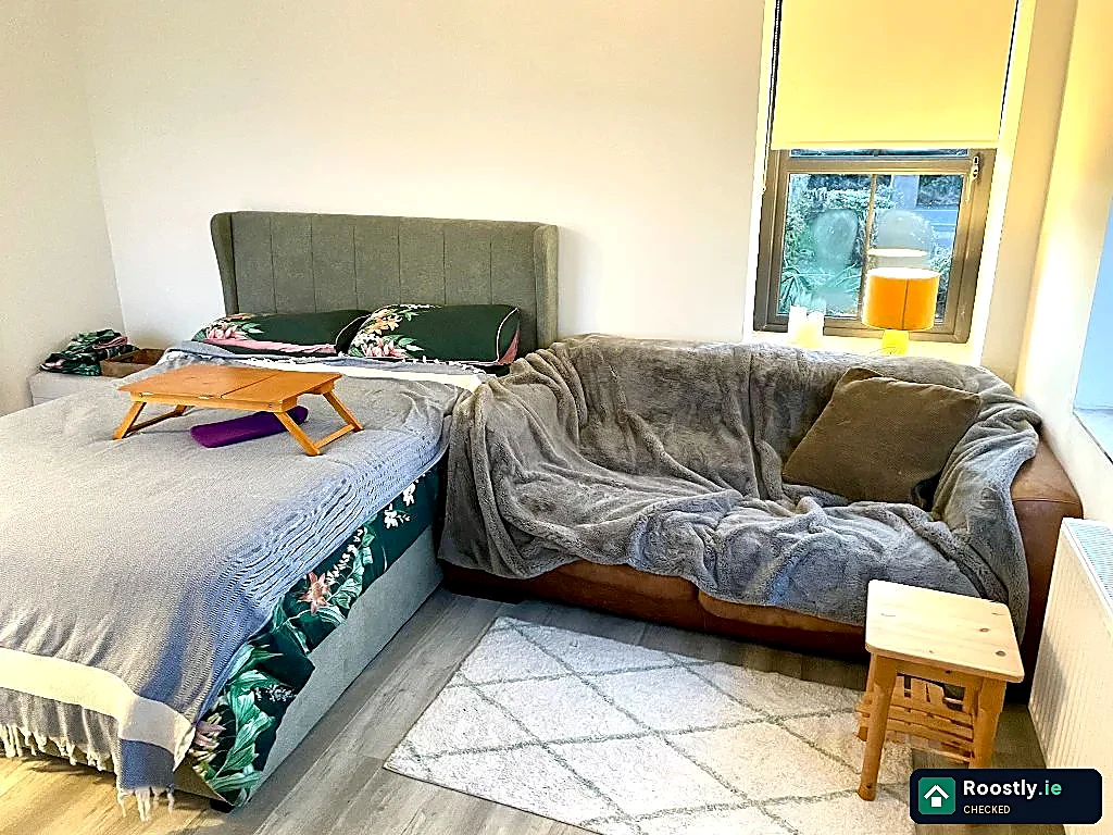 Studio for rent in Cloyne