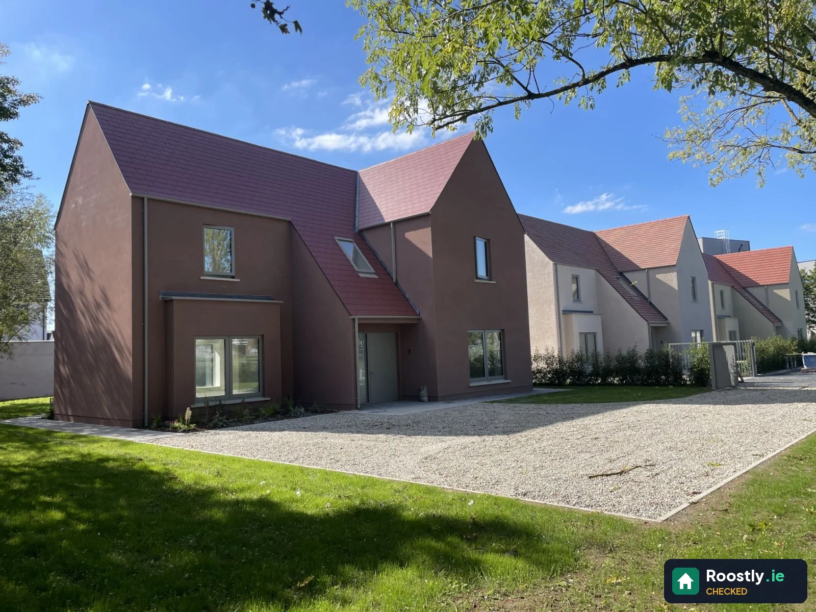 4 bed house for rent in Raheen