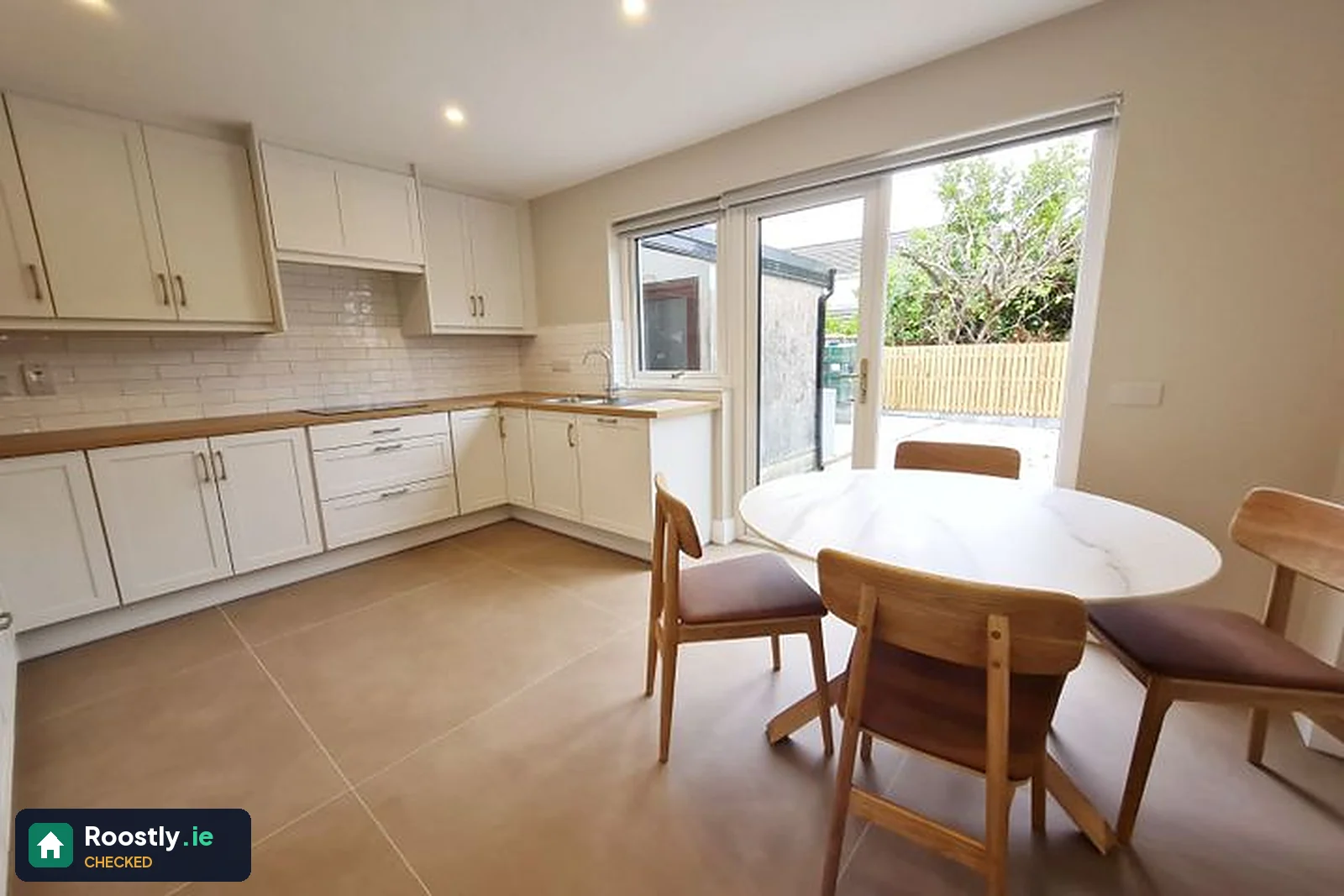 6 bed house for rent in Newcastle