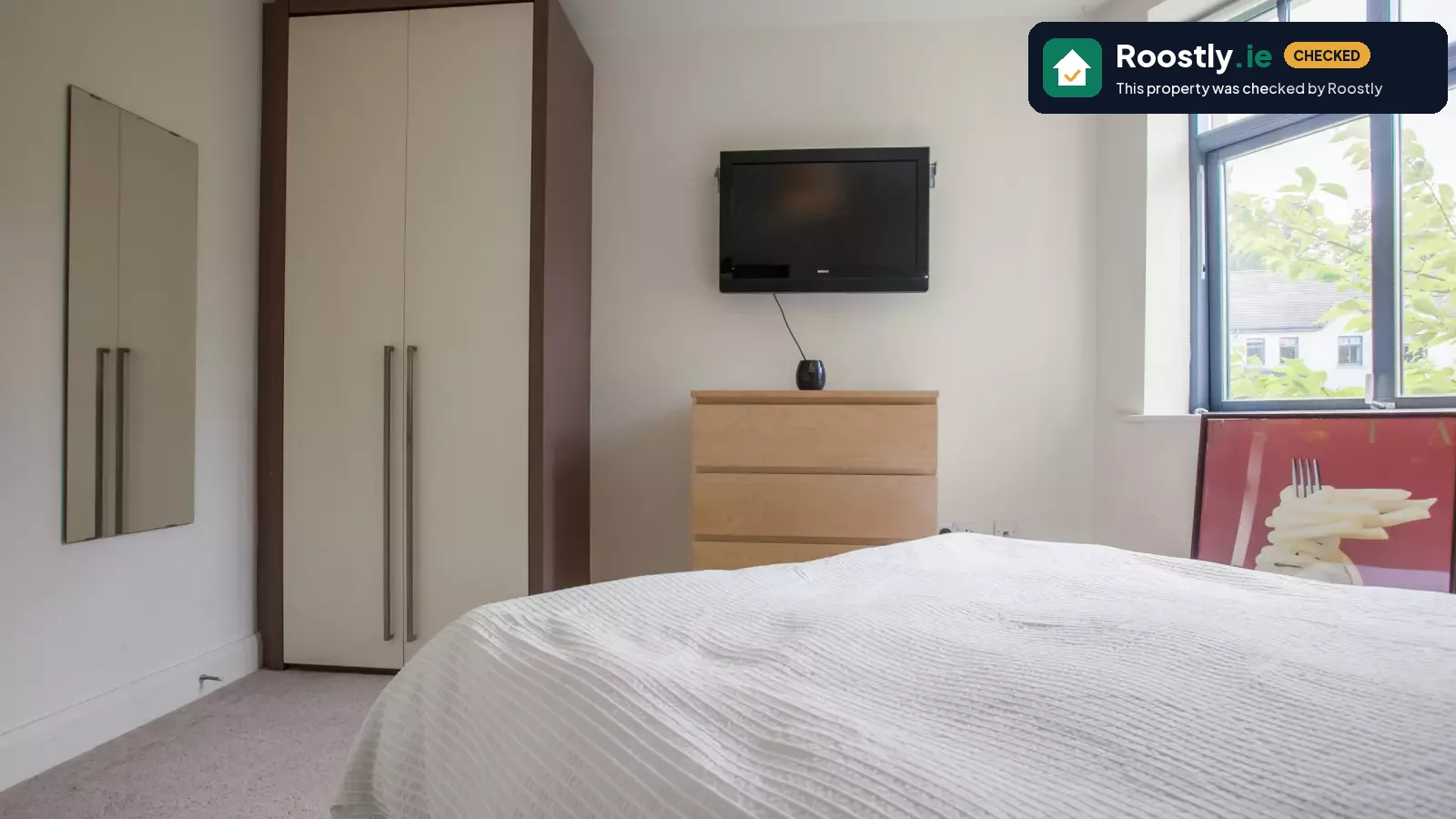 Room in a shared 2-bedroom apartment for rent in Bray, all bills included