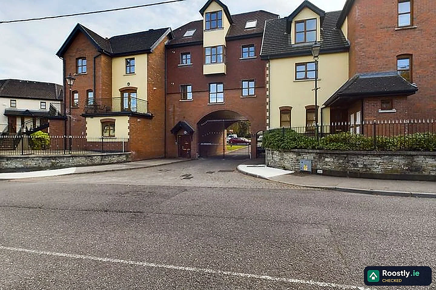 2 bed apartment for rent in Ballinlough