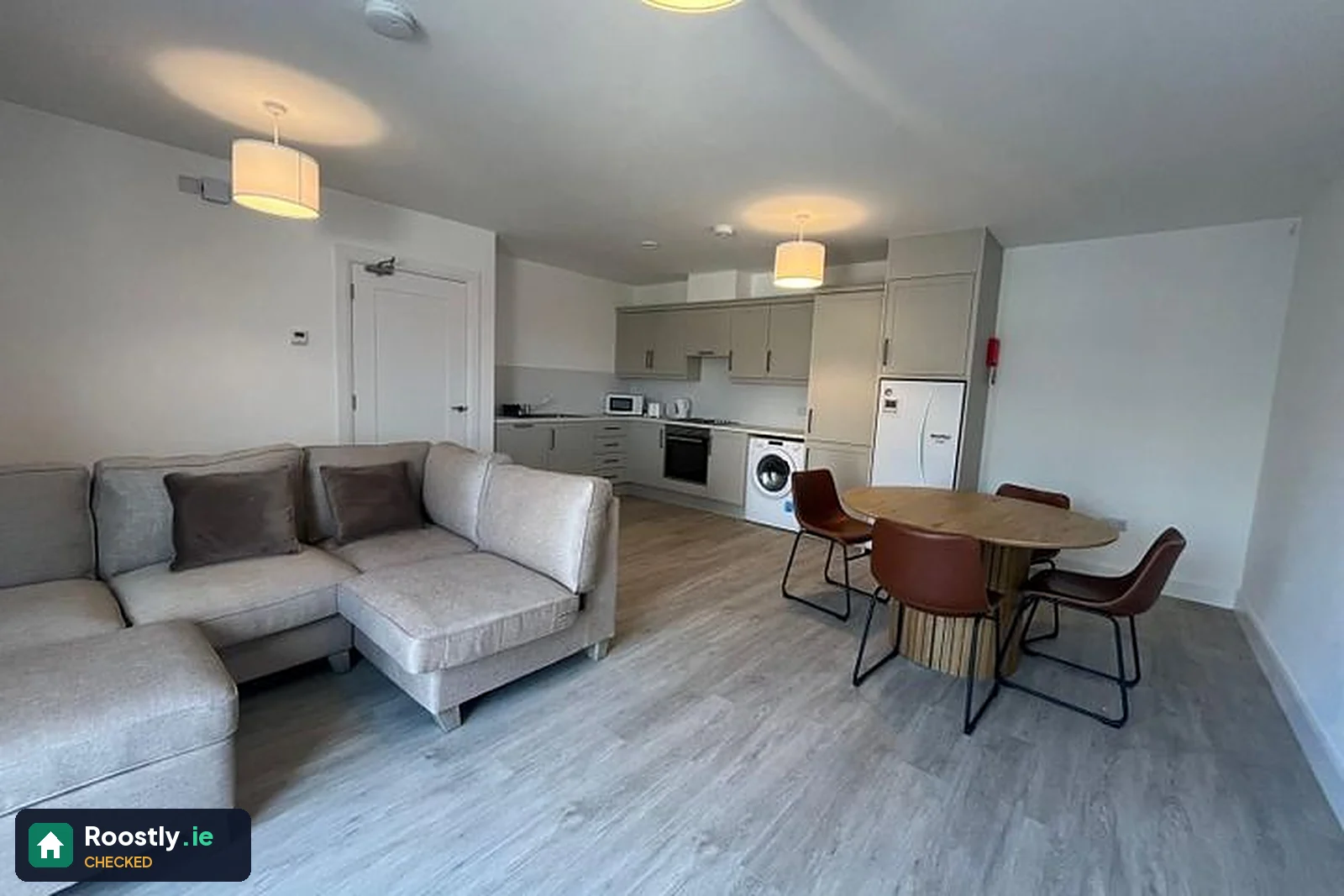 2 bed apartment for rent in Raheen