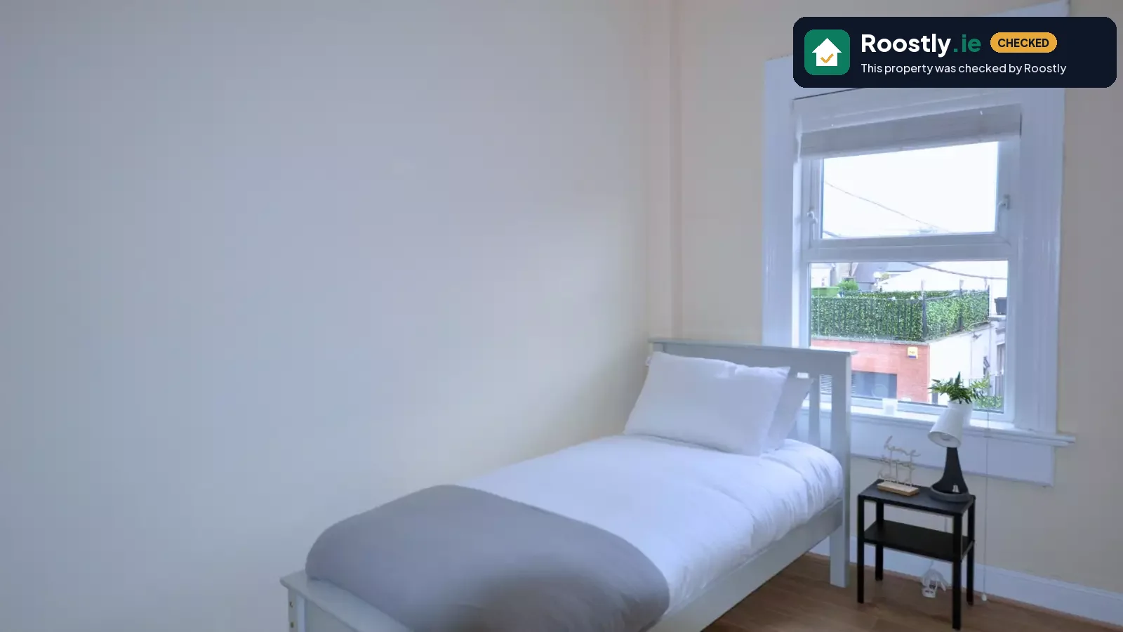 Bed in a ensuite twin room for female in 5-bedroom apartment in Drumcondra