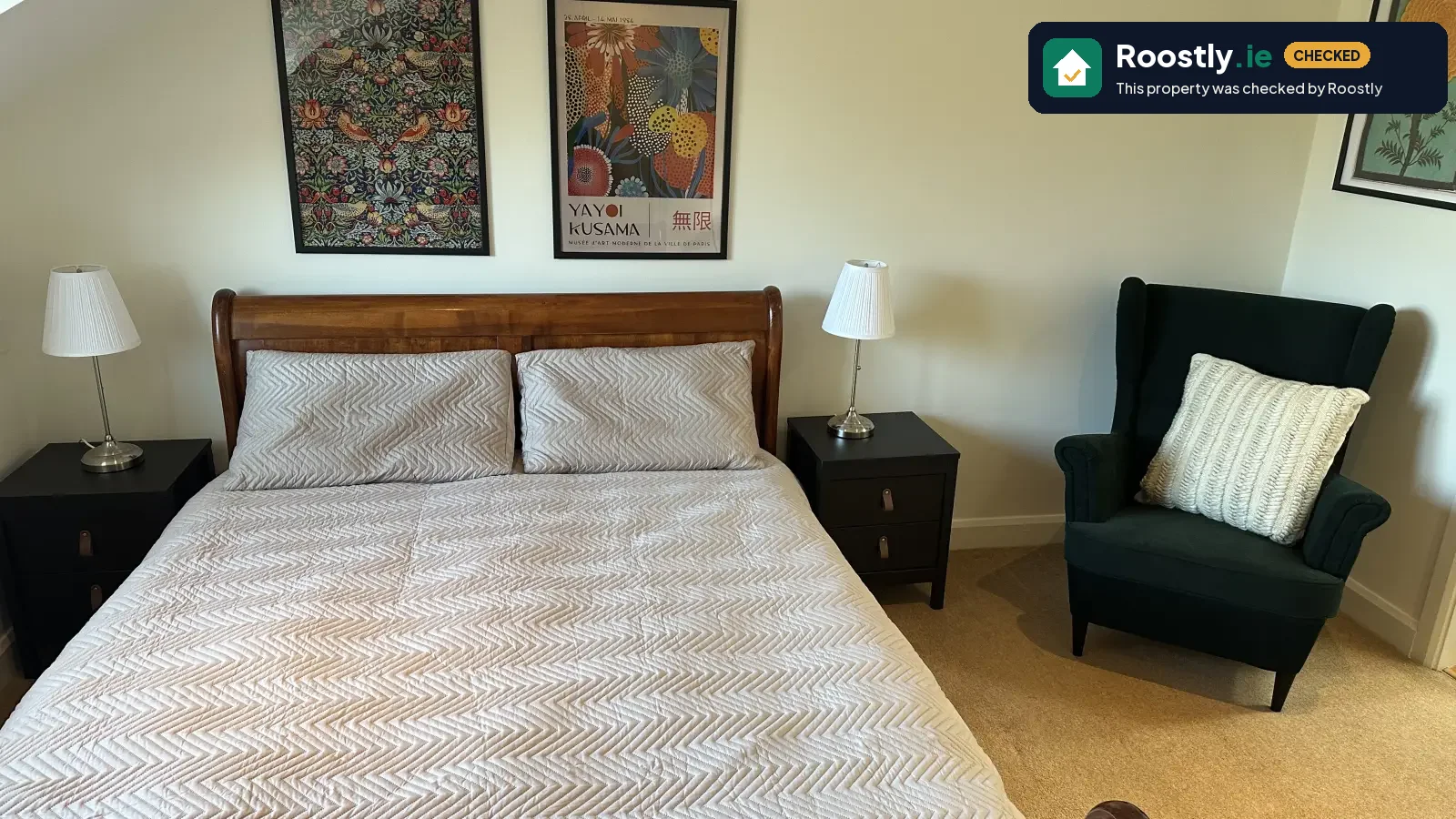 Room in a shared 4-bedroom apartment for rent in Ballybough, water and wifi included.