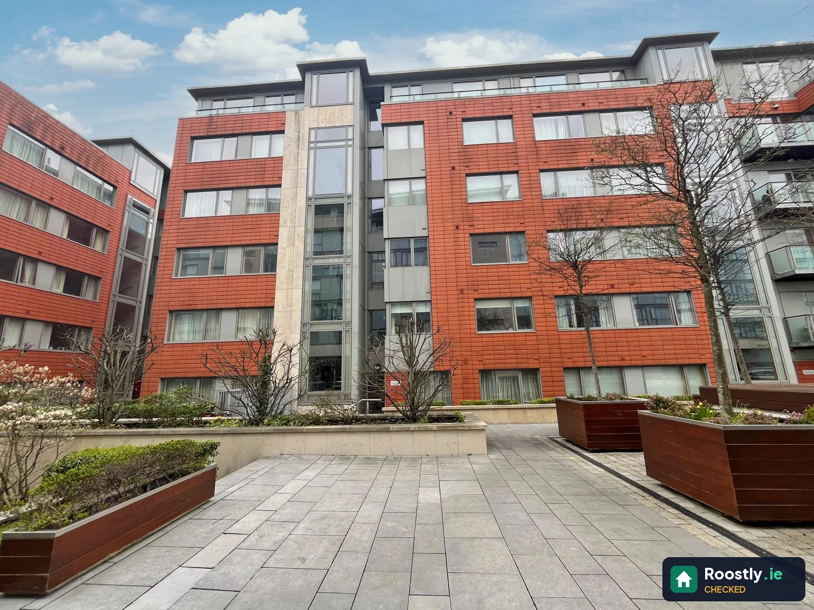 2 bed apartment for rent in Ennis Road