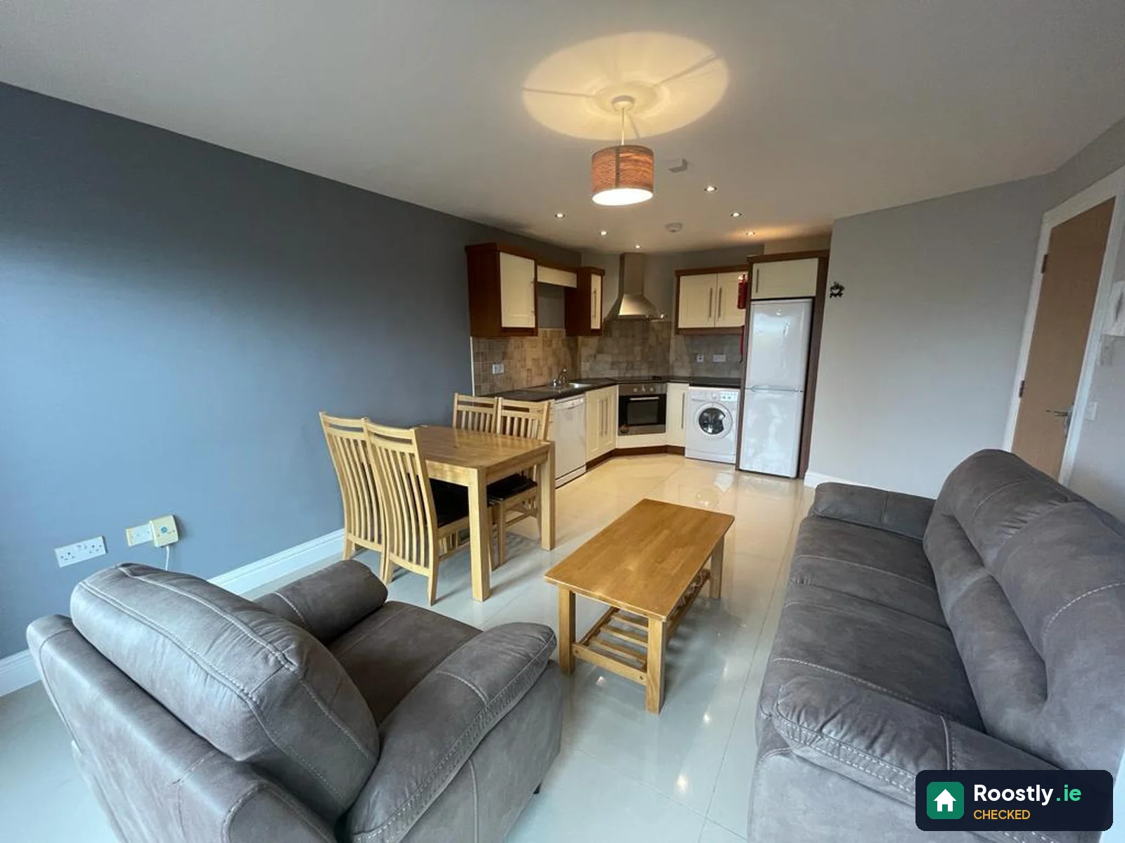 2 bed apartment for rent in Doughiska