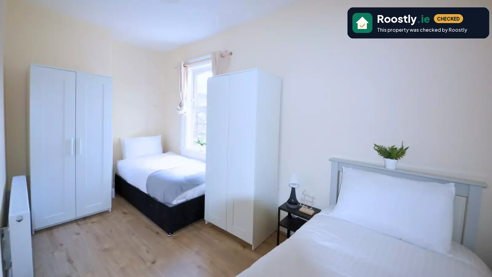 Bed in a ensuite twin room for female in 5-bedroom apartment in Drumcondra