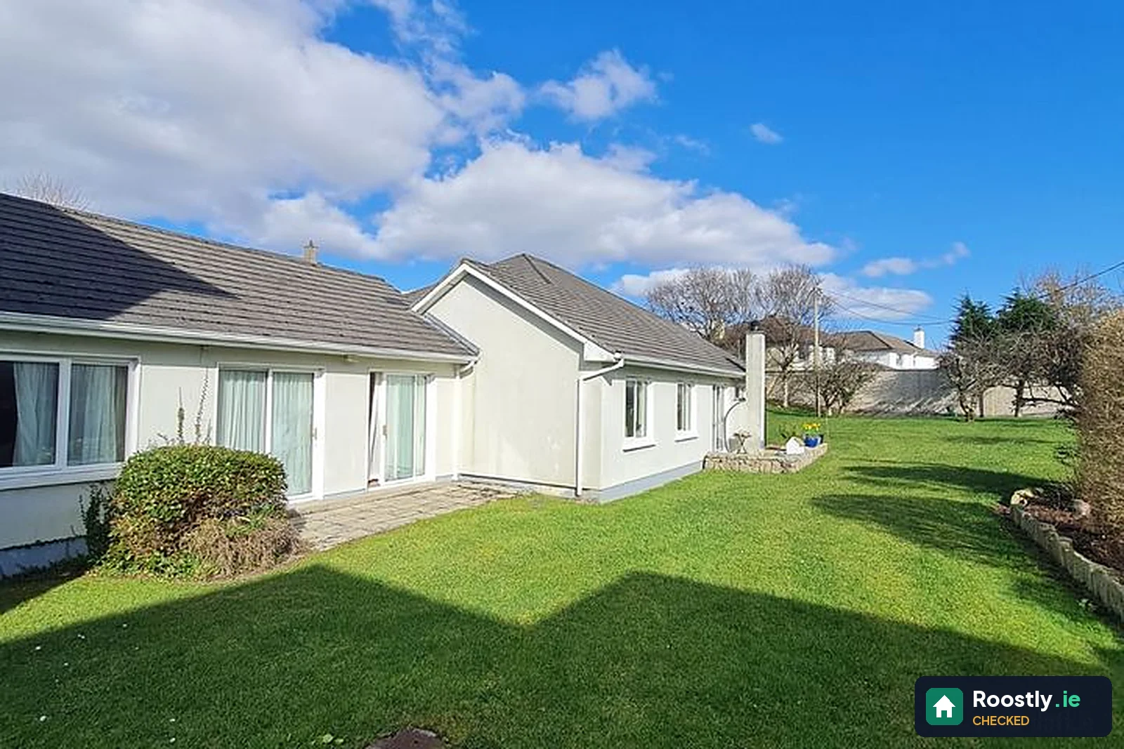 2 bed apartment for rent in Knocknacarra
