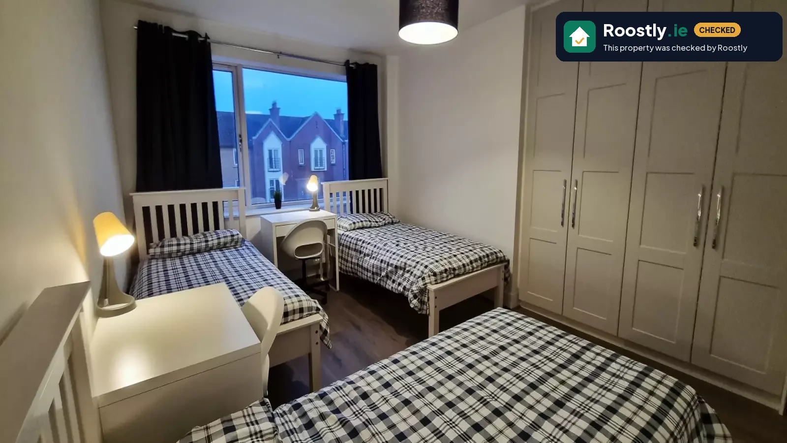 Bed for rent in a shared 7-bedroom apartment for rent in Inns Quay, bills included