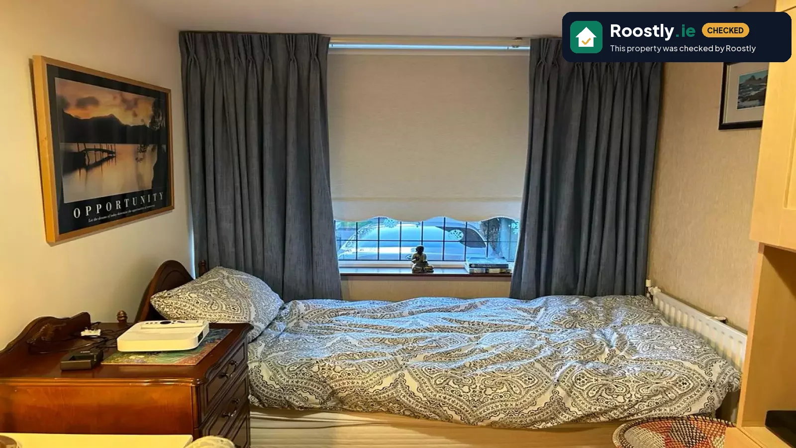 Cozy room in shared apartment in Killiney