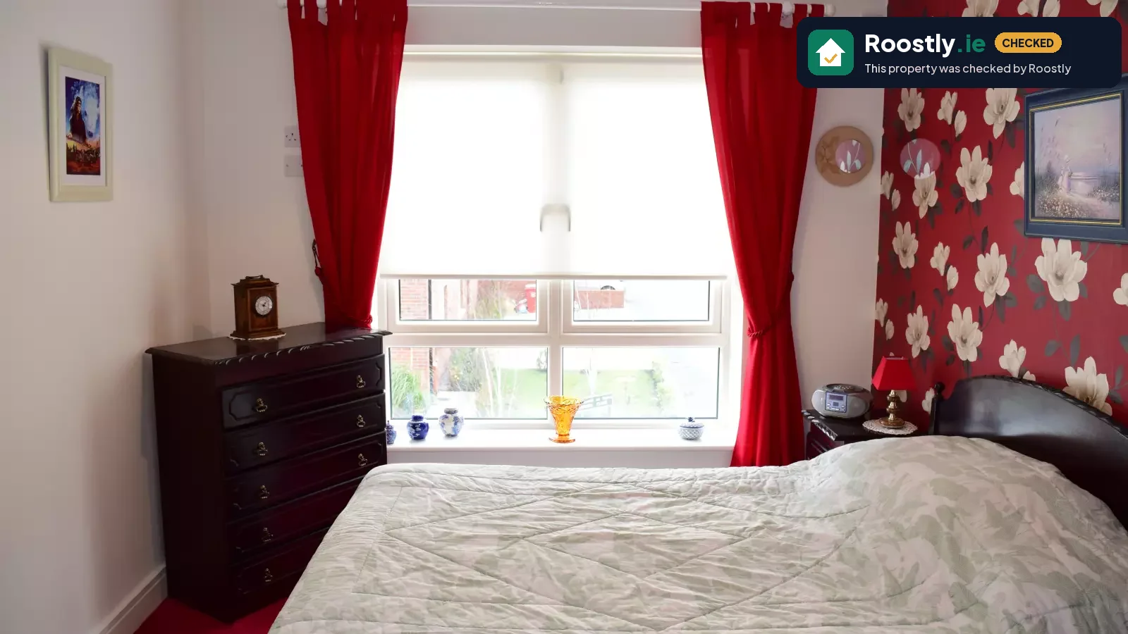 Great room with sunny street view in Balgriffin