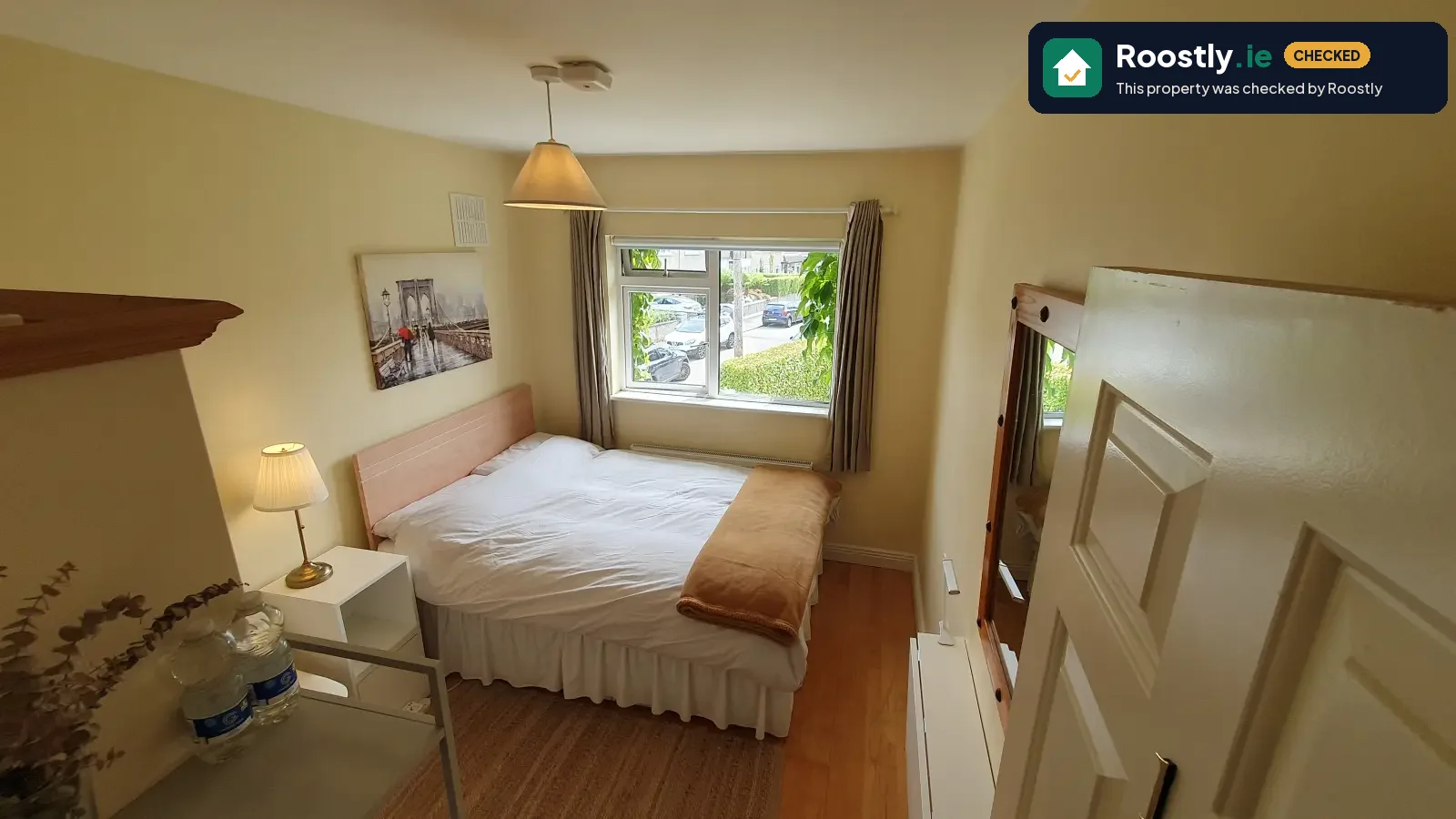 Room in a shared 4-bedroom apartment for rent in Dublin, all bills included