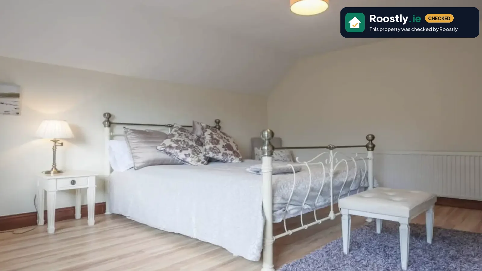Room in a shared 2-bedroom apartment for rent in Rathmichael Dales.