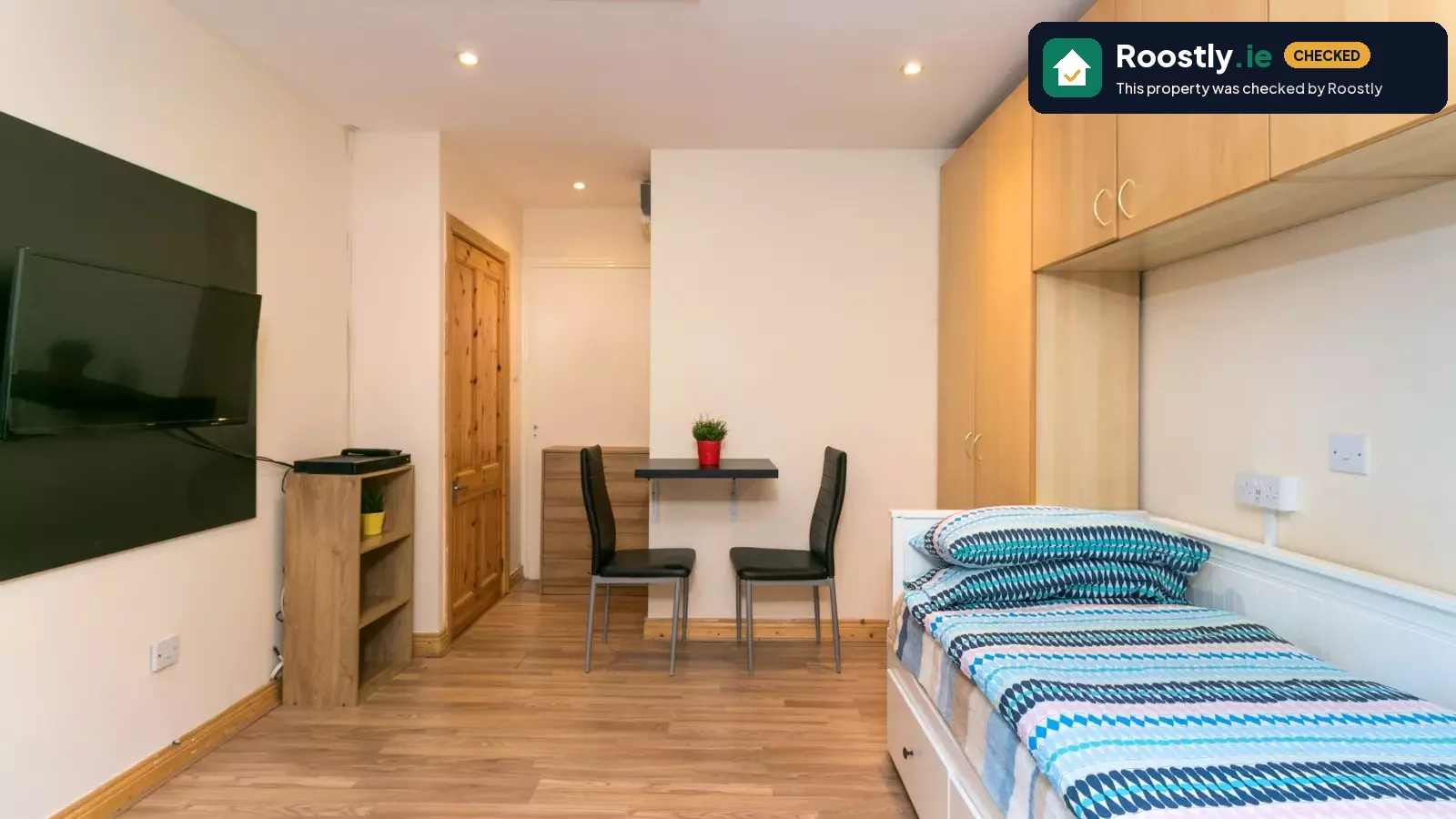 Comfortable studio apartment with a garden for rent in Clonsilla
